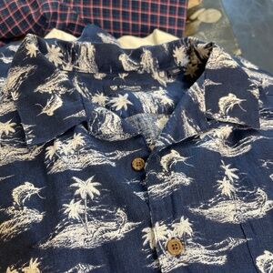 Cremieux Hawiian style mens large shirt